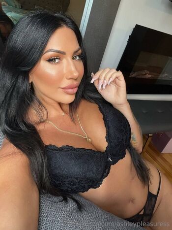 Gimme UR COCK / ashleypleasuress nude photo #41