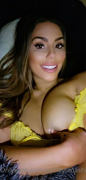 ashleysmashlie nude photo #9