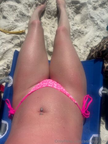 Ashleyyy / ashleyy_bby / ashley_baby1224 / ashleyy_mylf / ashleyyy_babbyyy1 nude photo #1