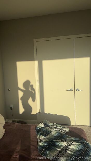 AshleyyLoveeMF / ashleyyloveemfc nude photo #14