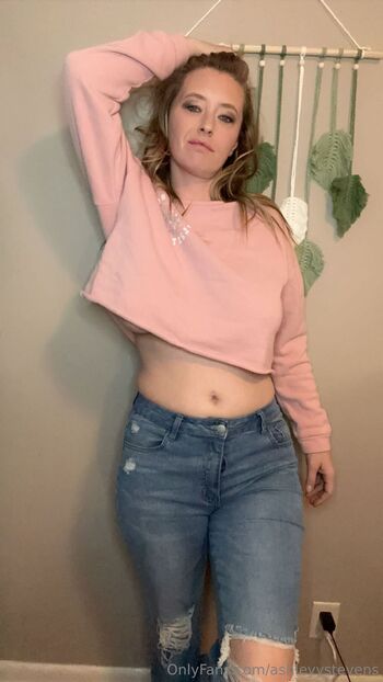 ASHLEY - YOUR FAVORITE COUNTRY MO / ashleyystevens nude photo #11