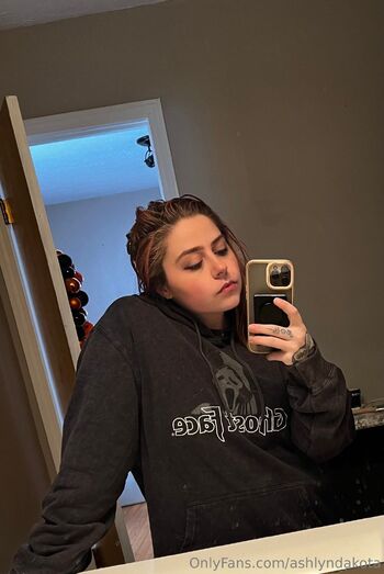 Ashlyn Dakot / ashlyndakota nude photo #9