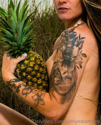 ashlyndiamon / ashlyndiamond nude photo #3