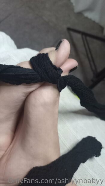 ashlyynbabyy nude photo #28