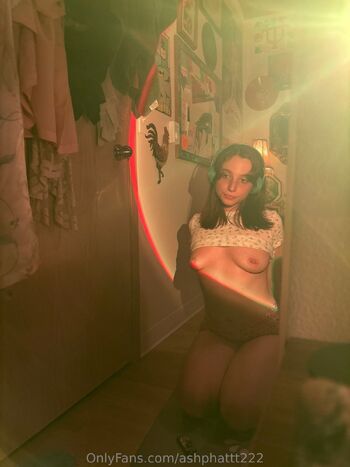 ash pa / ashphattt222 nude photo #2