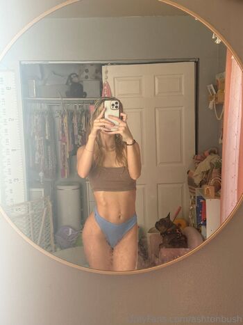 Ashton Bus / ashtonbush nude photo #1