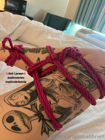 Ash Putna / ashxobrien nude photo #8