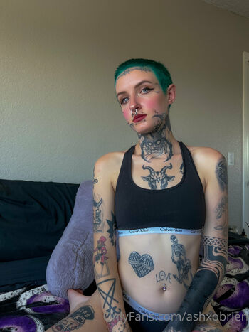 Ash Putna / ashxobrien nude photo #30