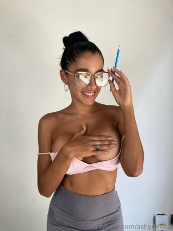 ASHY / ashydeluca nude photo #2