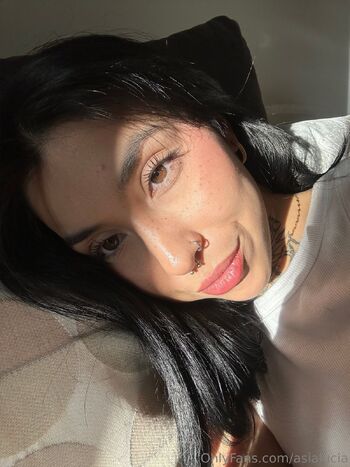 ASIA LUCIA / asialucia / asialuciaa / asialuciaaa nude photo #9