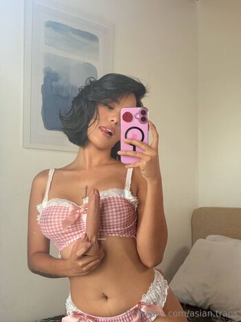 Janna Tsuki / asian.trans nude photo #2