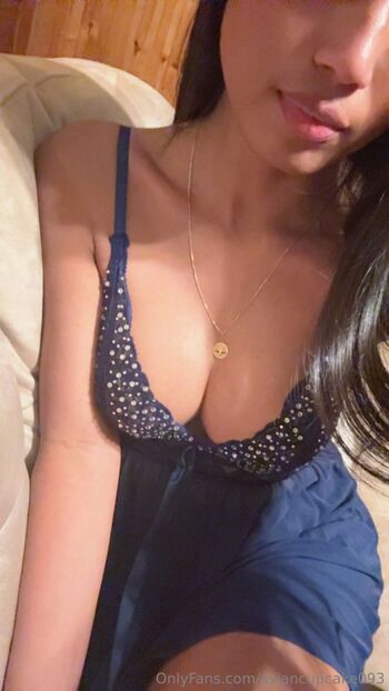 Miss Cupcake / asiancupcake093 / pinay.molly / mscupcake4u nude photo #5