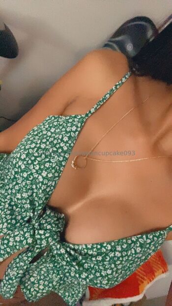 Miss Cupcake / asiancupcake093 / pinay.molly / mscupcake4u nude photo #11