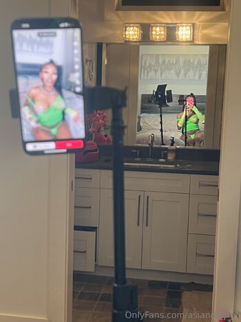 Asian Da Bra / asiandabrat nude photo #5