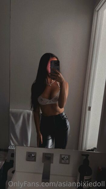 Pixie / asianpixiedoll nude photo #3