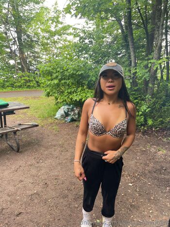 Star / asiapinaydollie nude photo #3