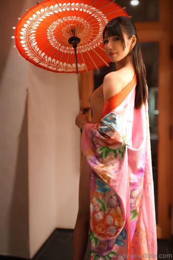 Kris Baumer Present / asiaxxxtour nude photo #18