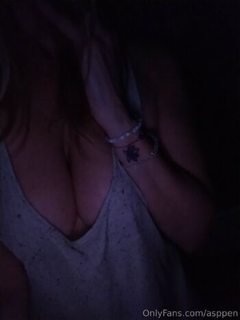 Aspen / asppen nude photo #2