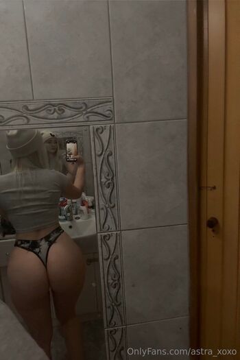 astra xoxo