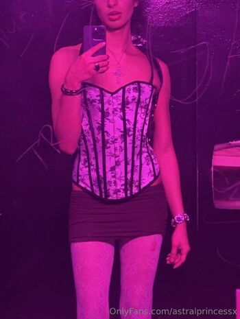 AstralPrincess / astralprincessx nude photo #3
