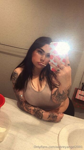 Aubrey Angel / aubreyangel2001 nude photo #16