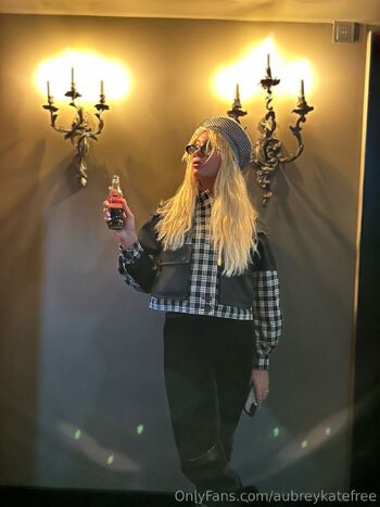 Aubrey Kate / aubreykatefree nude photo #11