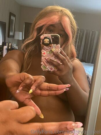 Audre / audreylemillon nude photo #11