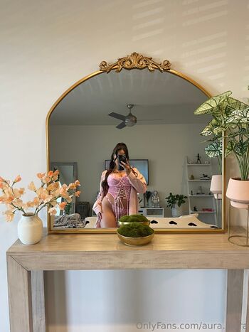 Aur / aura.alora nude photo #11