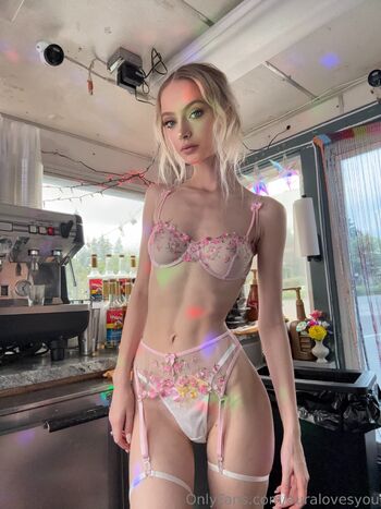 Aura Lyn / auralovesyou nude photo #17