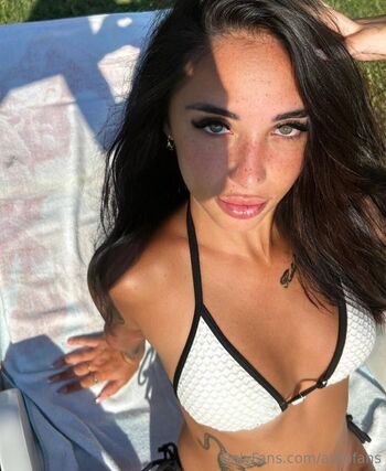 𝐀𝐮𝐫𝐨𝐫𝐚 𝐁𝐚𝐫𝐫𝐞𝐬𝐢 - 𝐏𝐥𝐚𝐲 𝐰𝐢𝐭𝐡 𝐦𝐞 / aurofans nude photo #4