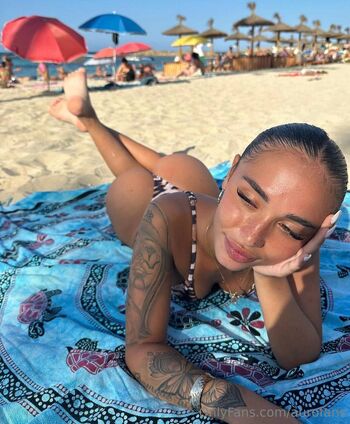 𝐀𝐮𝐫𝐨𝐫𝐚 𝐁𝐚𝐫𝐫𝐞𝐬𝐢 - 𝐏𝐥𝐚𝐲 𝐰𝐢𝐭𝐡 𝐦𝐞 / aurofans nude photo #13