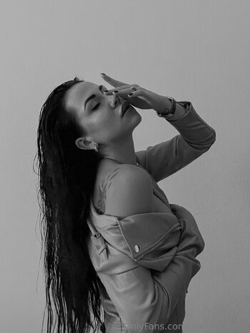 Aurora Borea / aurora_vinga nude photo #11