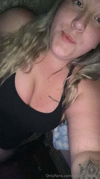 Auror / aurorashaw69 nude photo #1