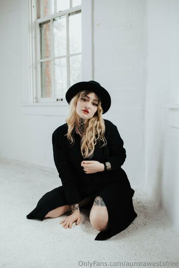 Aurora Wes / aurorawestxfree nude photo #10
