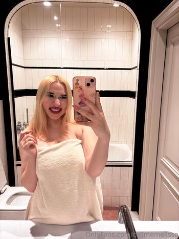 Aurora / aurrora.me nude photo #6