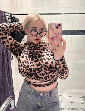 Aurora / aurrora.me nude photo #8