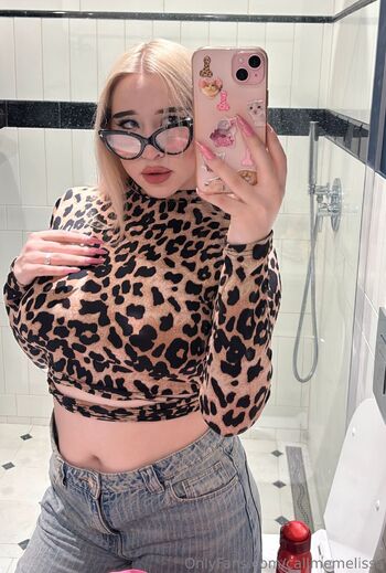 Aurora / aurrora.me nude photo #9