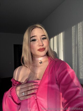 Aurora / aurrora.me nude photo #11