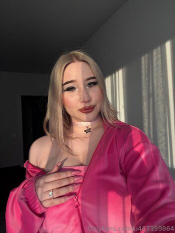 Aurora / aurrora.me nude photo #12