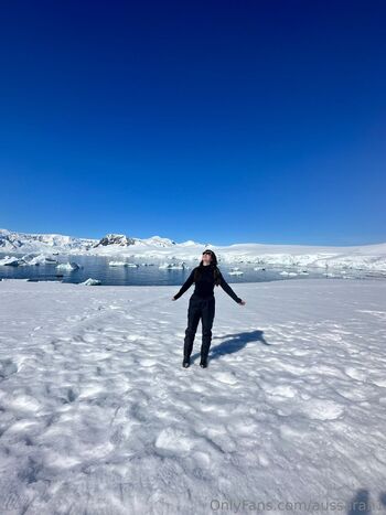 Sarah Butto / aussarah1 nude photo #15