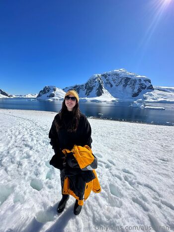 Sarah Butto / aussarah1 nude photo #17