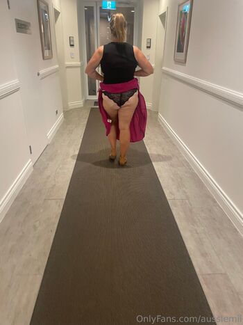 Aussiemi / aussiemil nude photo #37