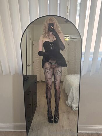 Autum / autumnwinter nude photo #33