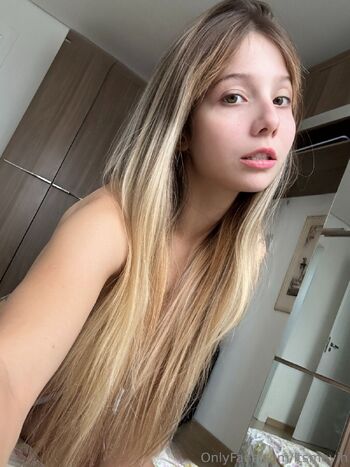 AVa / ava_waifu nude photo #14