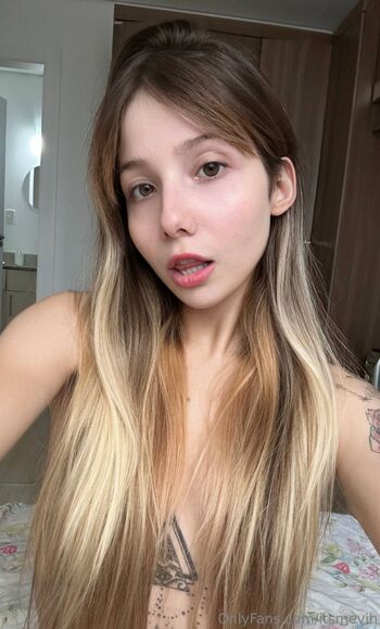 AVa / ava_waifu nude photo #16