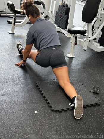 Av / avadeluca21 nude photo #4