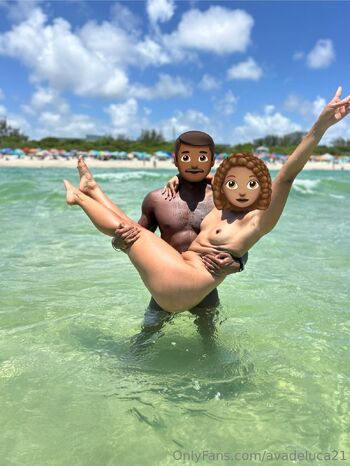 Av / avadeluca21 nude photo #5