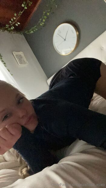 Av / avafoxx.xoxo nude photo #1