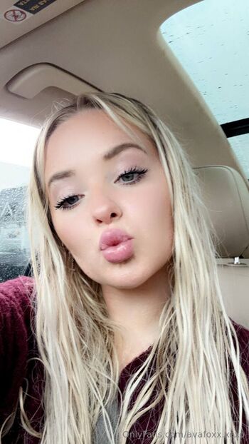 Av / avafoxx.xoxo nude photo #5