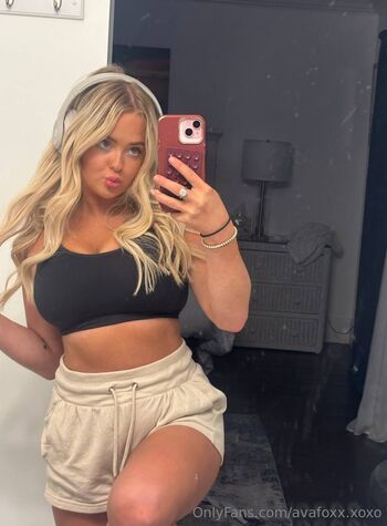 Av / avafoxx.xoxo nude photo #31